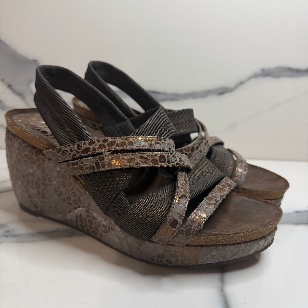 DJP Donald J Pliner Women's Brown Metallic Strappy Comfort Wedge Sandals Sz 7.5